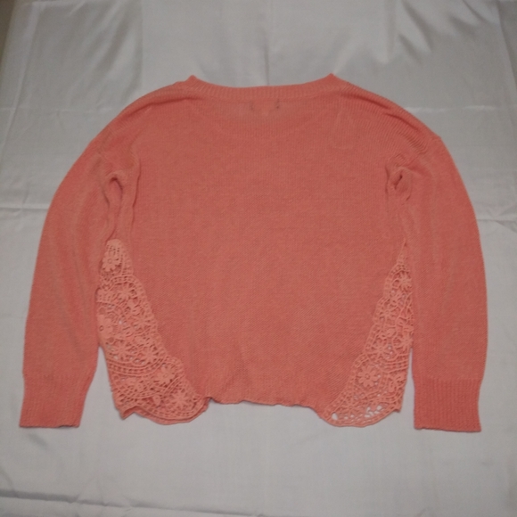 Fifty Street Light-weight Sweater - Picture 5 of 5